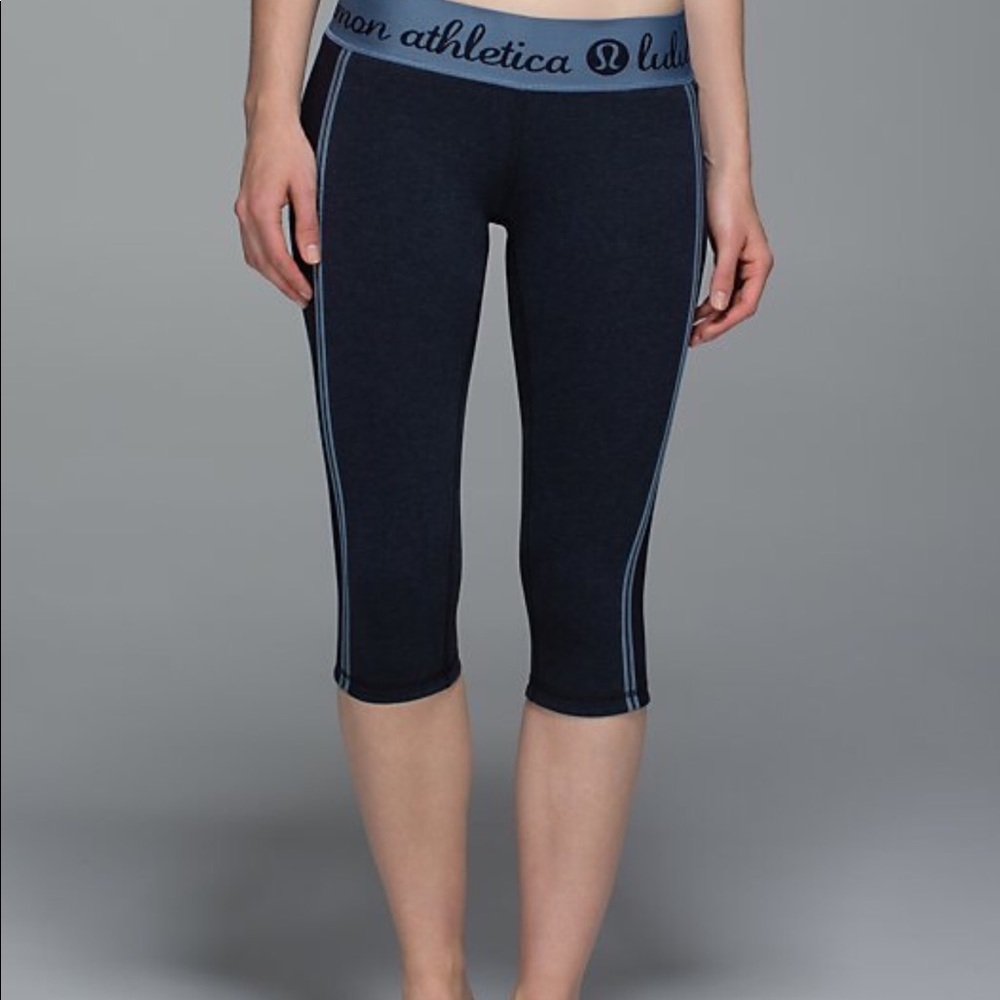 Lululemon crops size 4